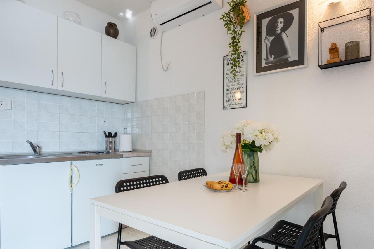 Angela & Marco'S Apartments 内乌姆 外观 照片